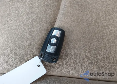 2007 BMW 328Xi z USA, uszkodzony, nr VIN WBAVC93597KX56141